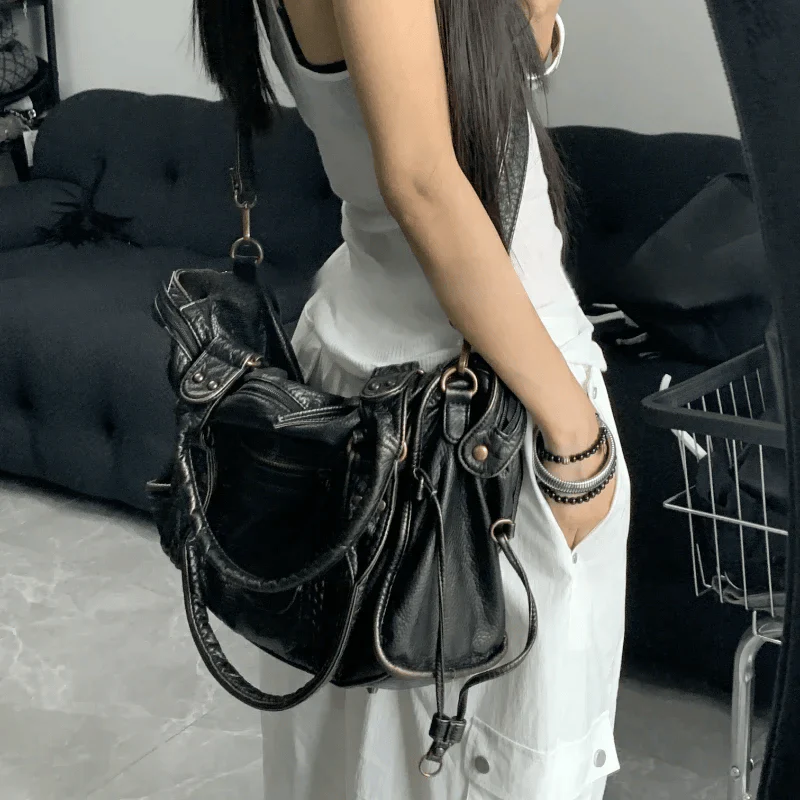 Adeline – Handbag with Zipper Pockets and Adjustable Shoulder Strap - Image 7