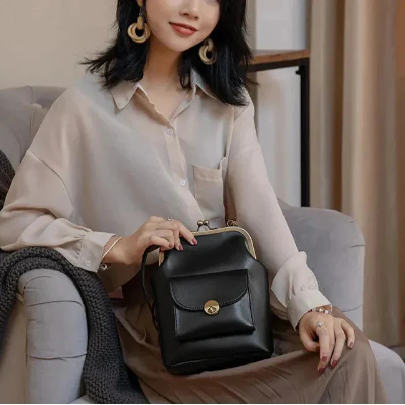 Alina – Large Capacity Crossbody Bag - Image 6