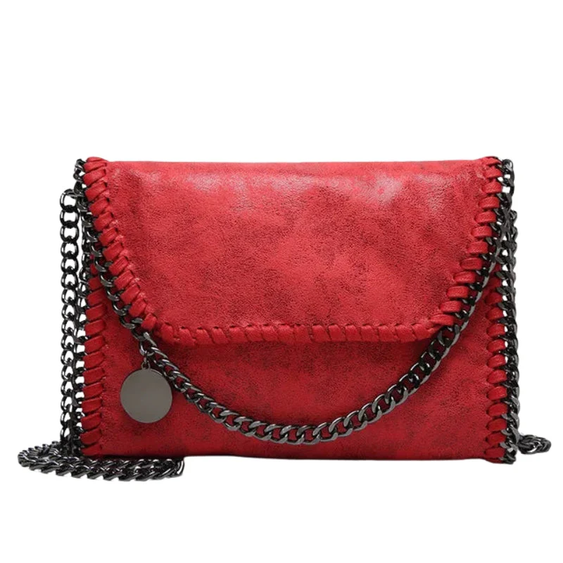 Amelia – Clutch crossbody bag with chain detail and zip - Image 3