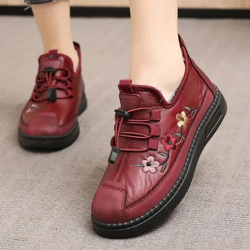 Ariane – Sneakers with Floral Decoration & Warm Fur Lining - Image 4