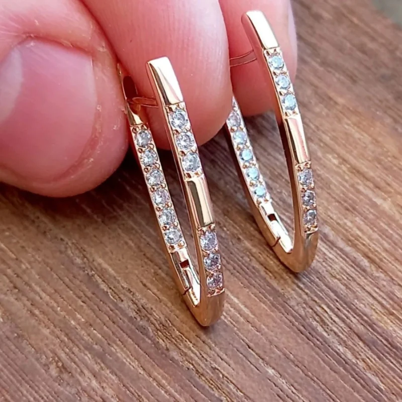 Ava – V-Shaped Earrings - Image 2