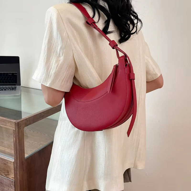 Avaleigh – Handbag with Adjustable Straps + Zipper Pocket - Image 5