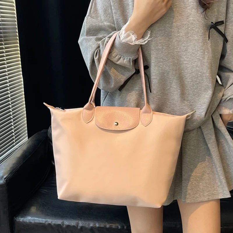 Barbara - Large Handbag with Shoulder Strap - Image 8