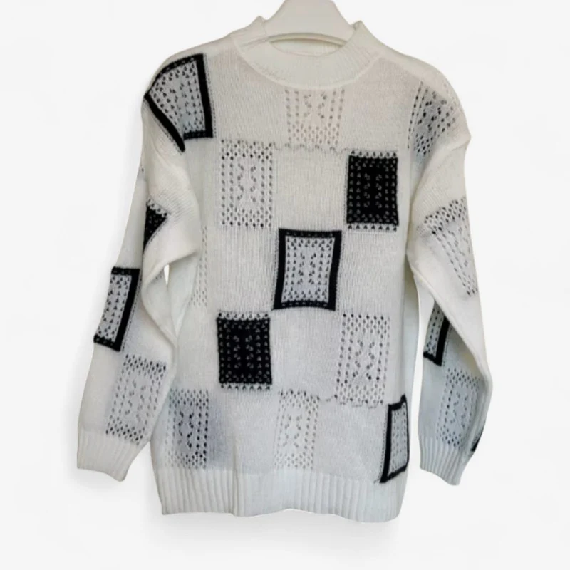 Claire – Loose-fitting sweater with all-over print and round neck