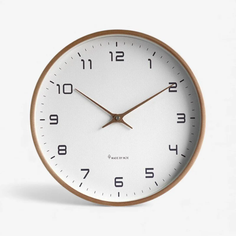 ClockEase – Round Wall Clock with Clear Numbers