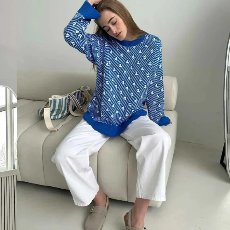 Emma – Loose-fitting Long Sleeve Crew Neck Sweater - Image 7