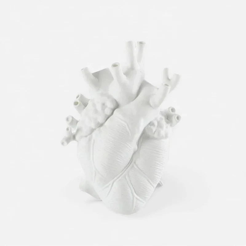 HeartBloom – Heart-shaped Sculpture Vase with Multi-Flower Holder - Image 2