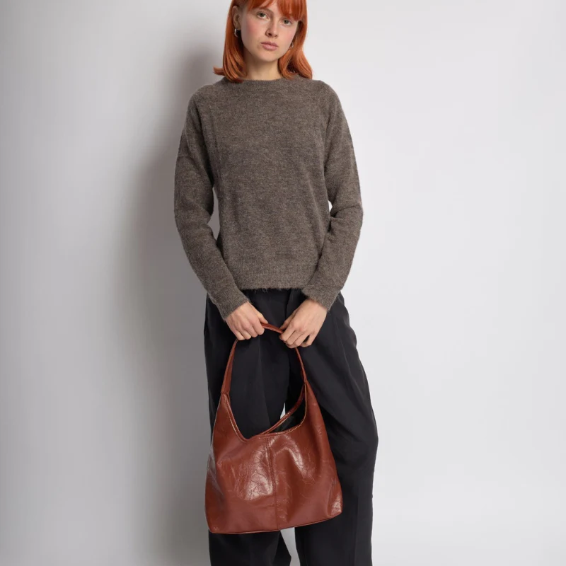 Karen - Large Tote Bag with Zipper Opening & Shoulder Strap - Image 8