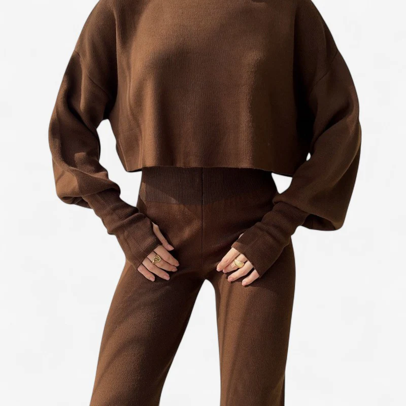 Kathy – Two-piece set with fitted turtleneck & high-waist wide-leg pants - Image 4
