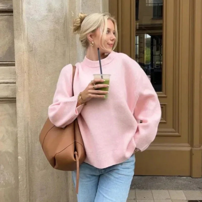 Mara – Crew Neck Long Sleeve Sweater with Ribbed Hem - Image 4