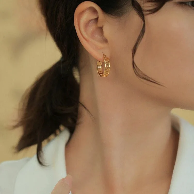 Mia – Round Earrings with Adjustable Hooks - Image 3