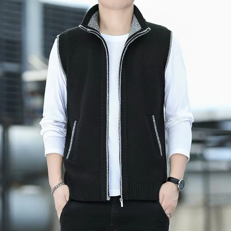 Nathan – Sleeveless Zip-Up Sweater with Pockets - Image 7
