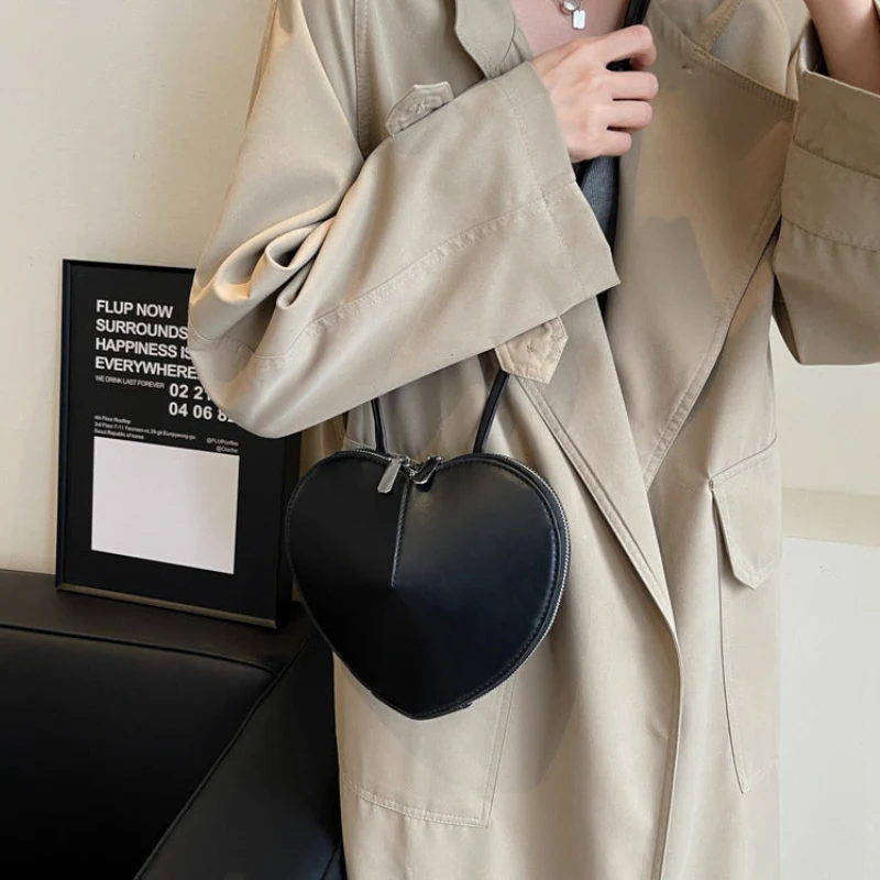 Nora – Women's Heart-Shaped Shoulder Bag with Adjustable Shoulder Strap - Image 5