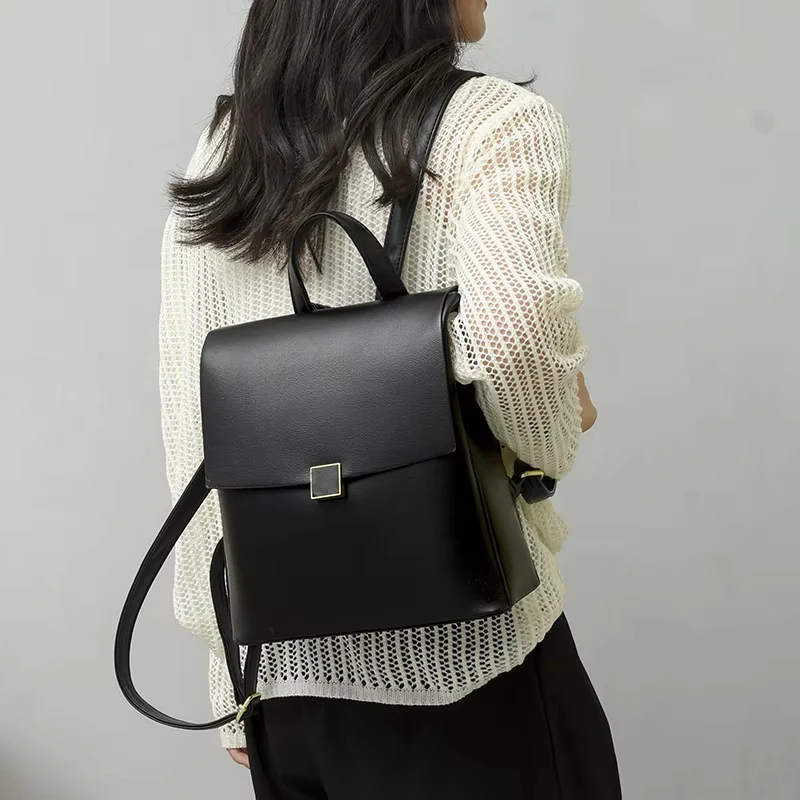Samara – Large Backpack with Adjustable Shoulder Straps & Multiple Pockets - Image 5