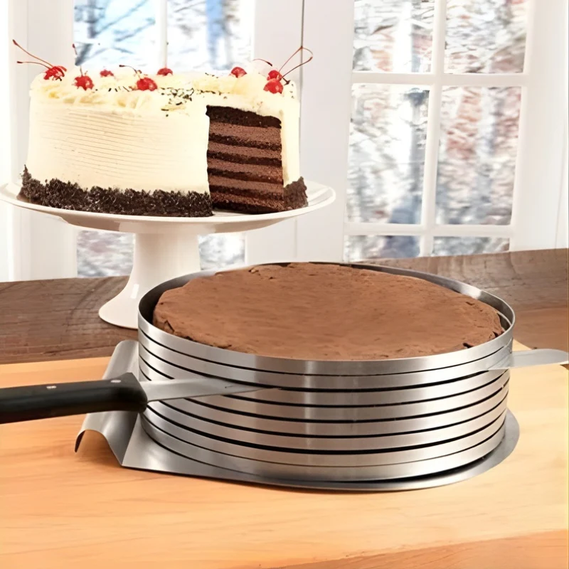 SliceMaster – Cake Cutter with Multiple Cutting Lines for Clean Slices - Image 4