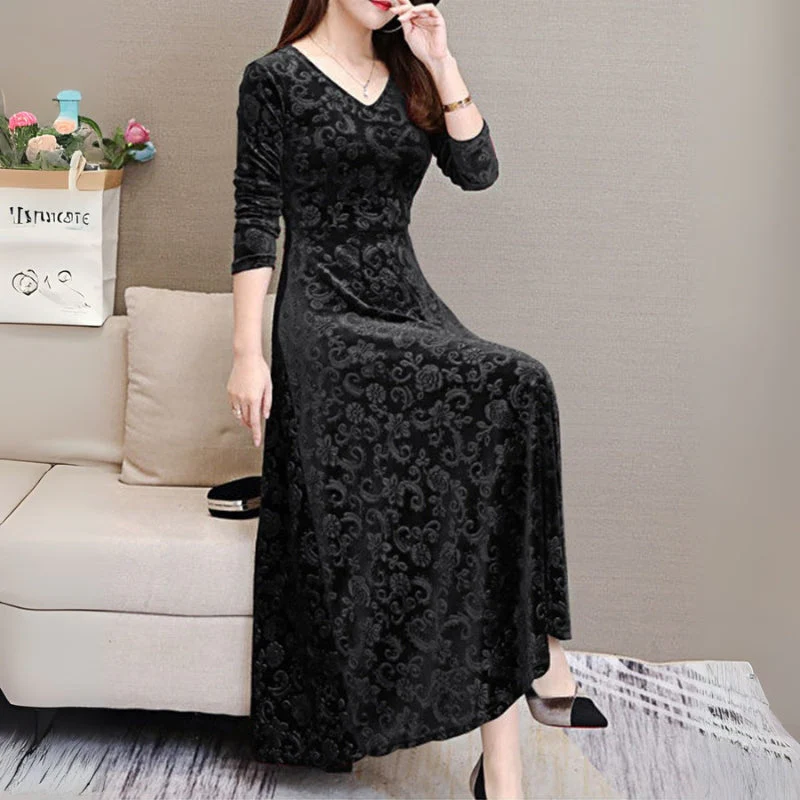 Sophia – Midi Dress with V-Neck & Long Sleeves - Image 5