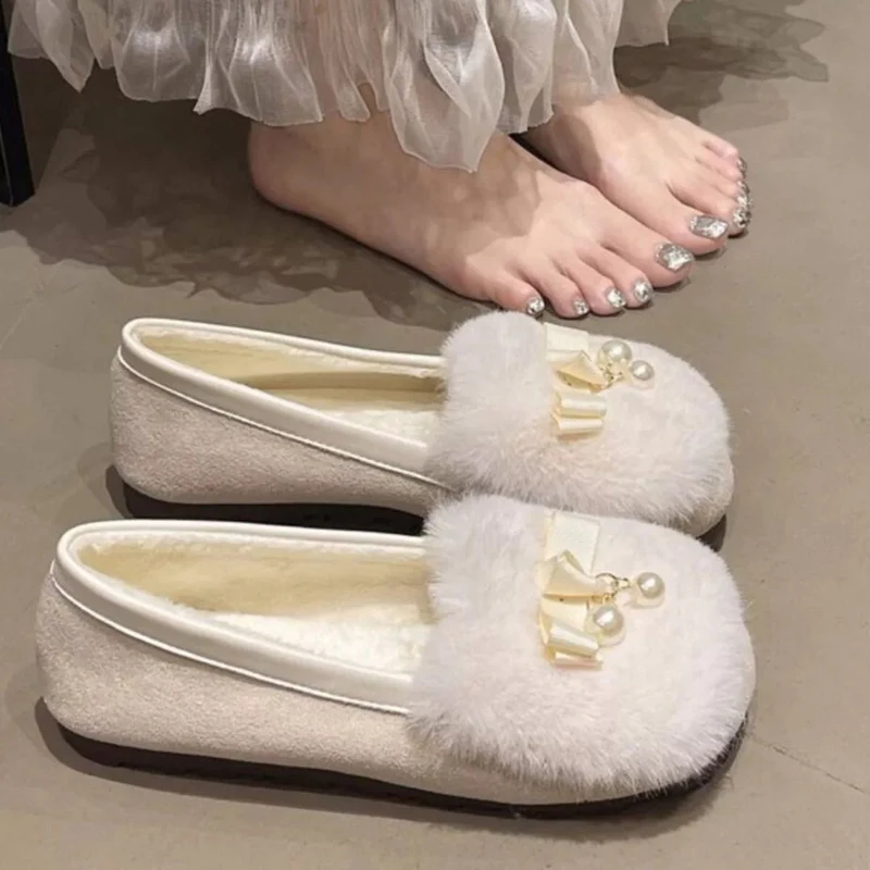 Taylor – Women's Furry Slippers with Round Toe - Image 4